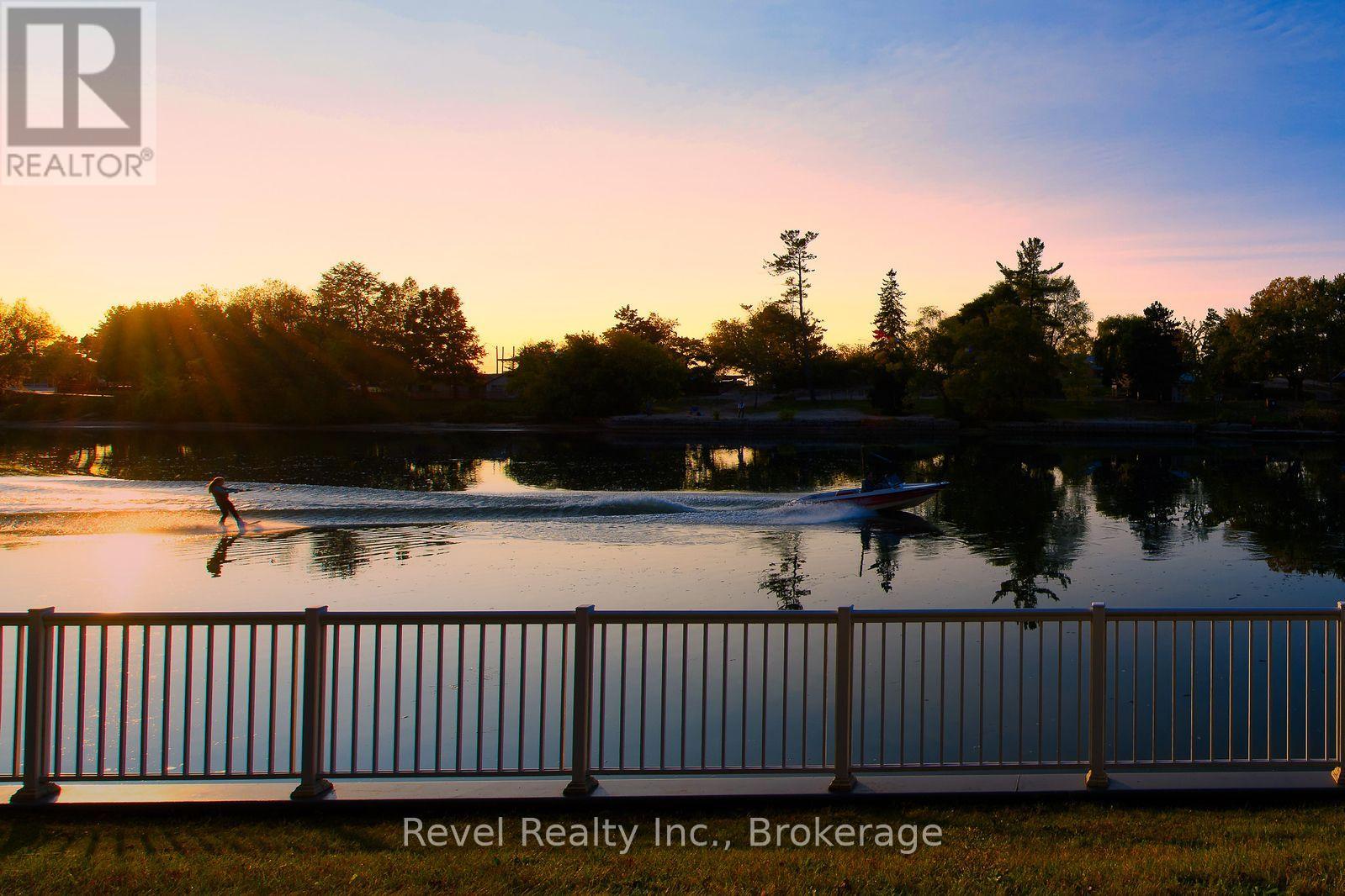 4 - 4-64 RIVER RD EAST RIVER ROAD E