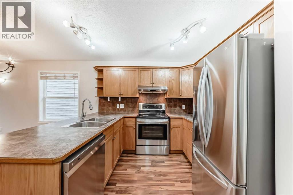 576 Stonegate Way NW