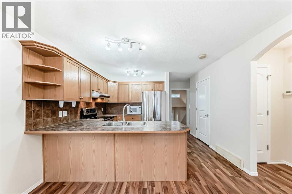 576 Stonegate Way NW