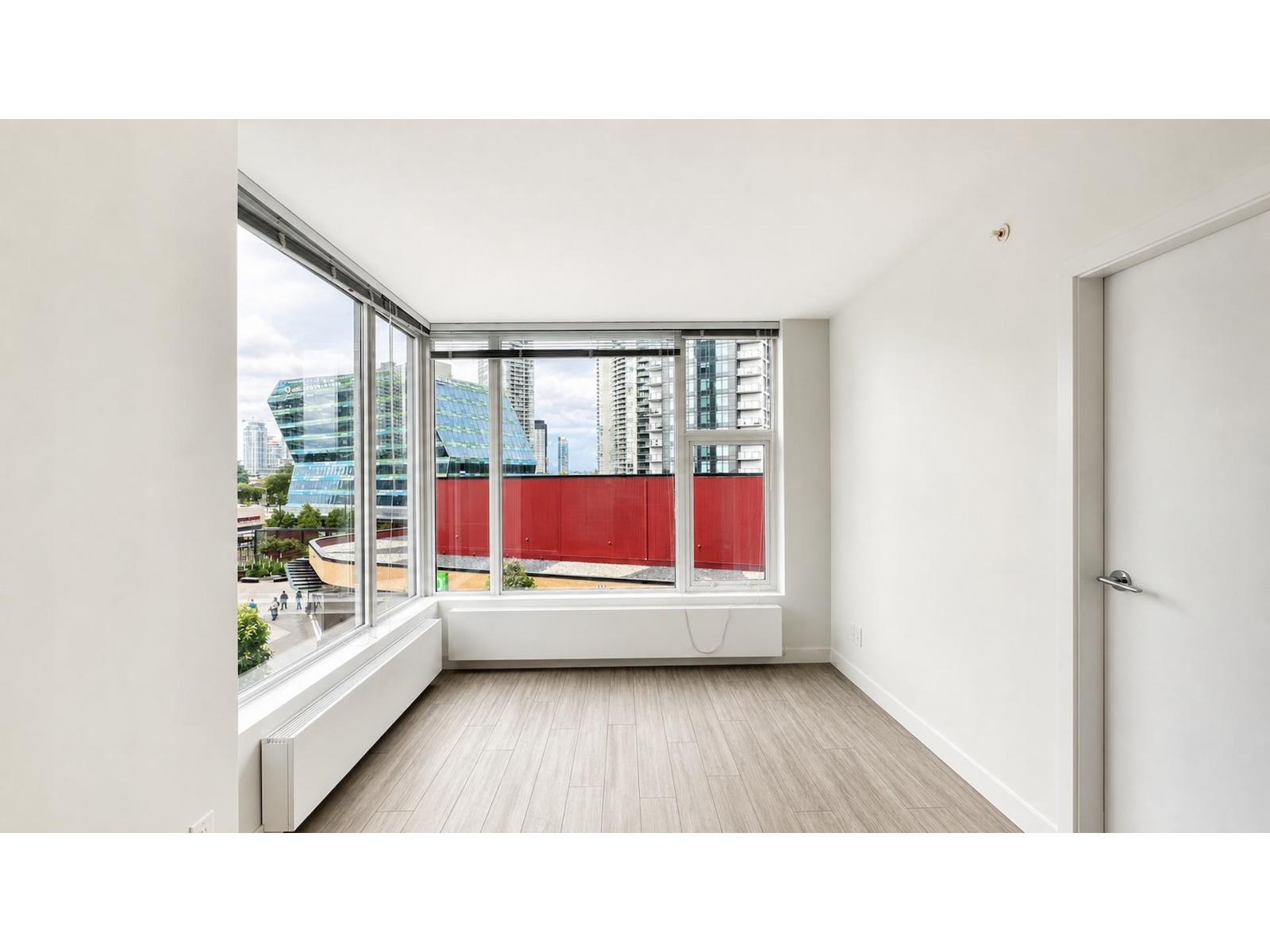 404 13655 FRASER HIGHWAY