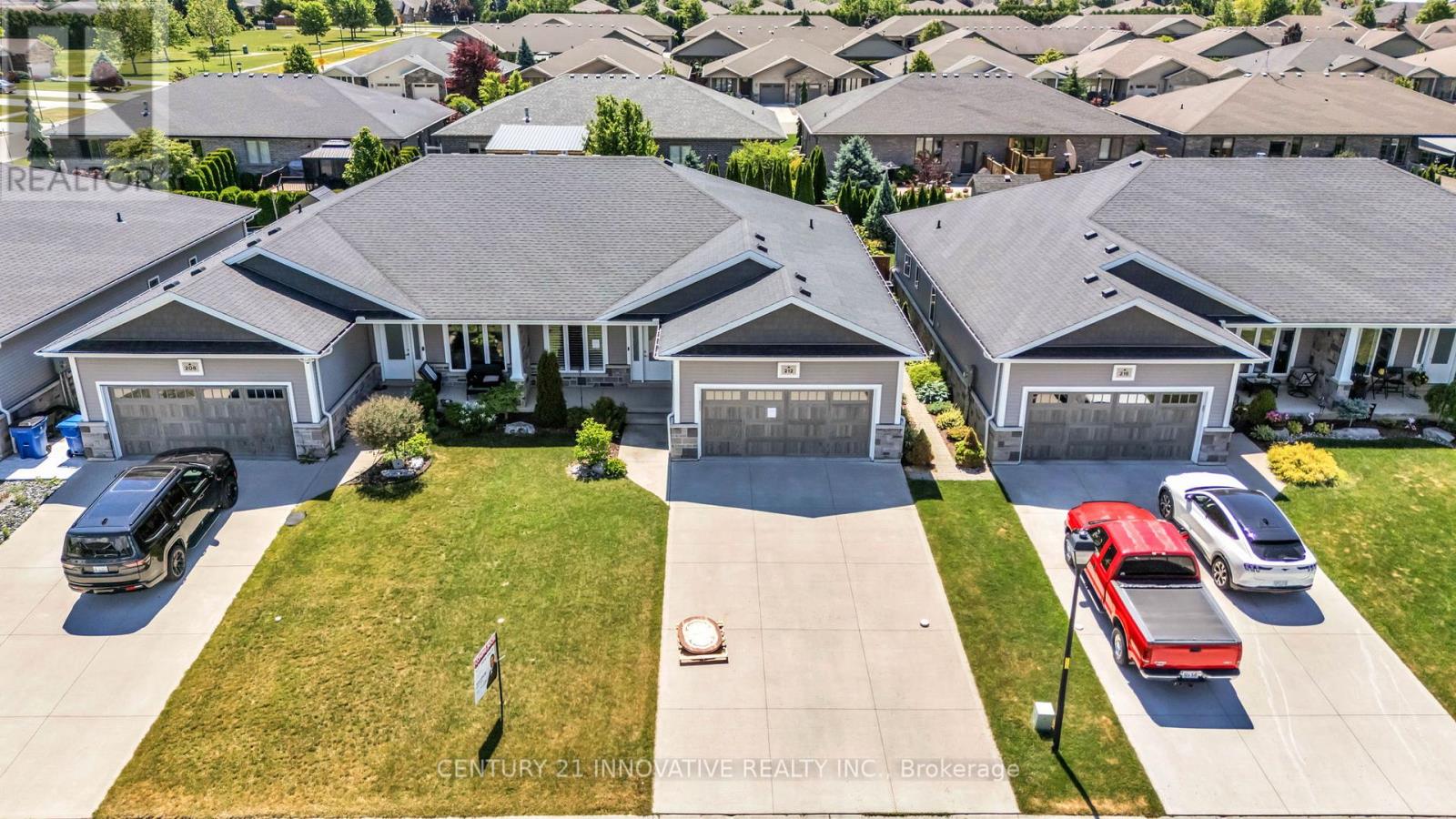 212 SUMMERSET PLACE