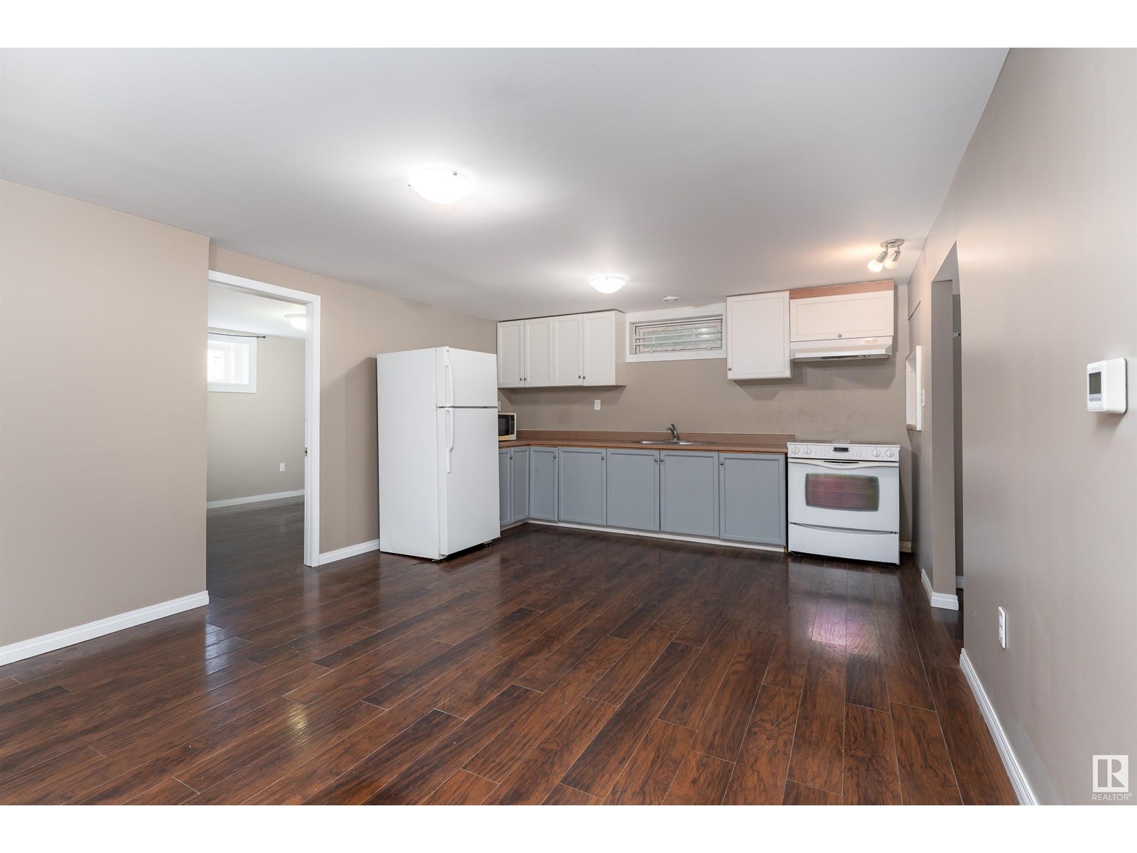 11448 152 AV NW