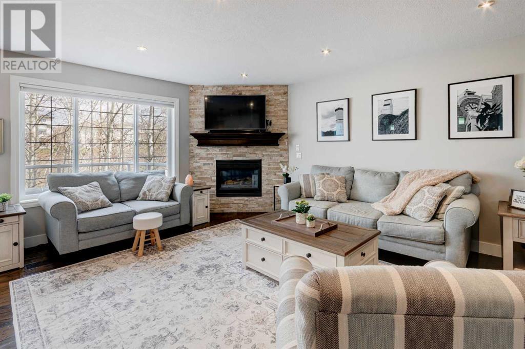 18, 10 Tuscany Valley View NW