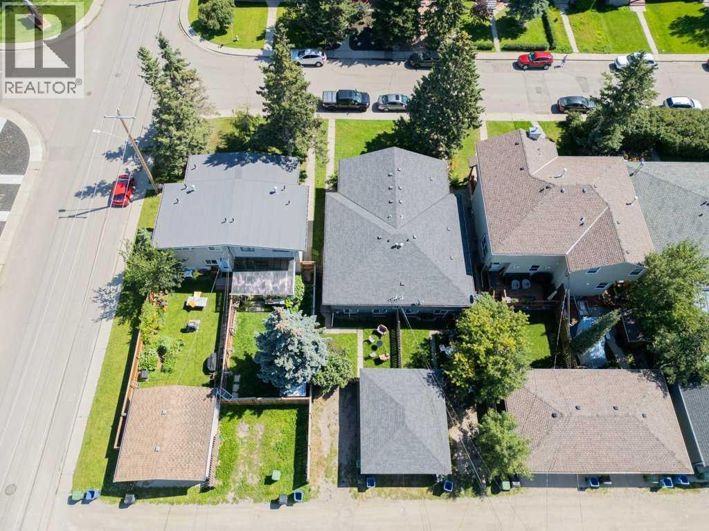 3105 A & B, 3017 A & B 38 Street SW