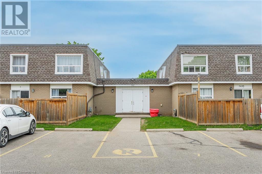 742 WALTER Street Unit# J