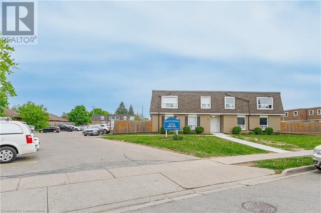 742 WALTER Street Unit# J