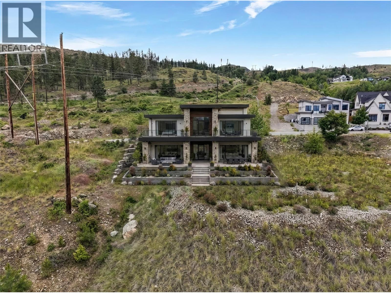523 Trumpeter Road