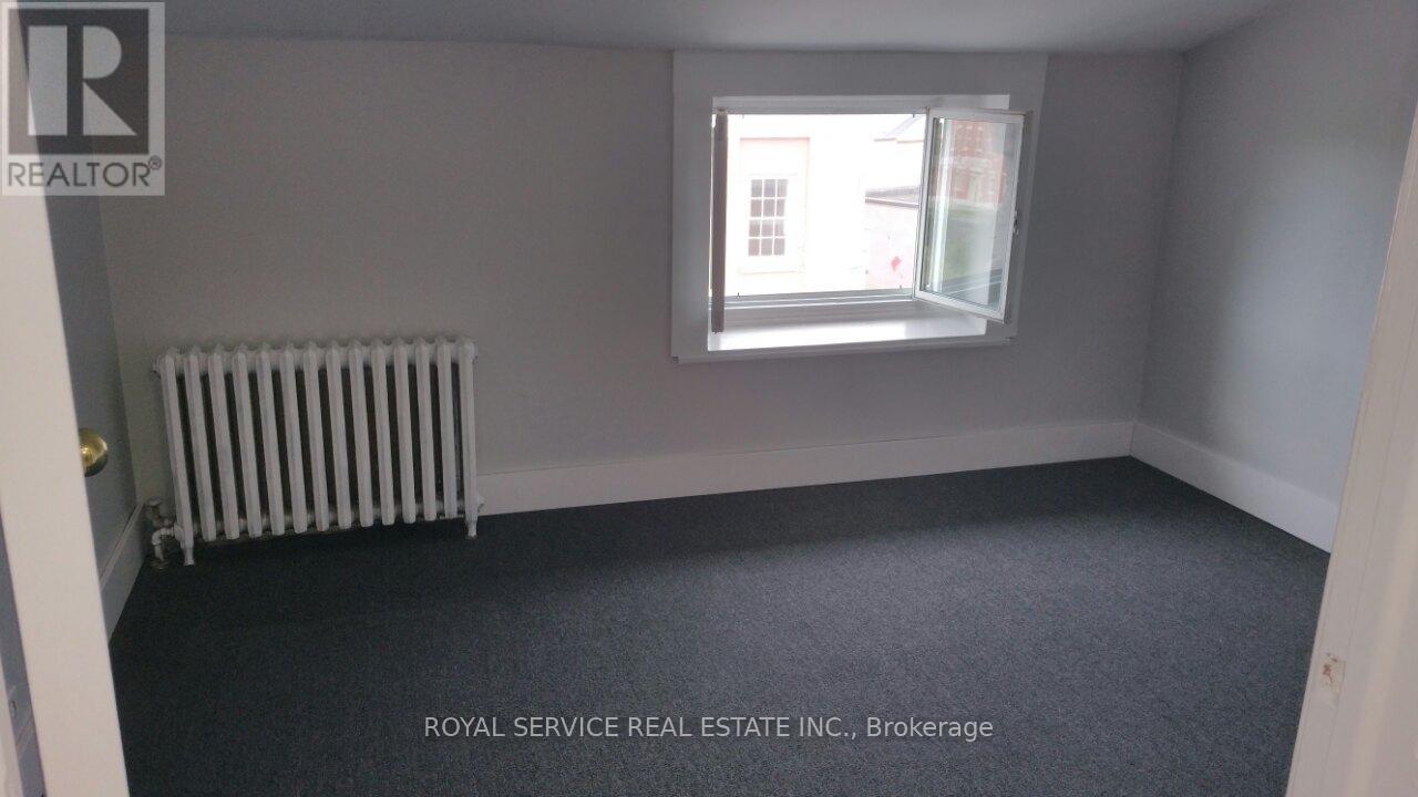 #6 - 18 WALTON STREET