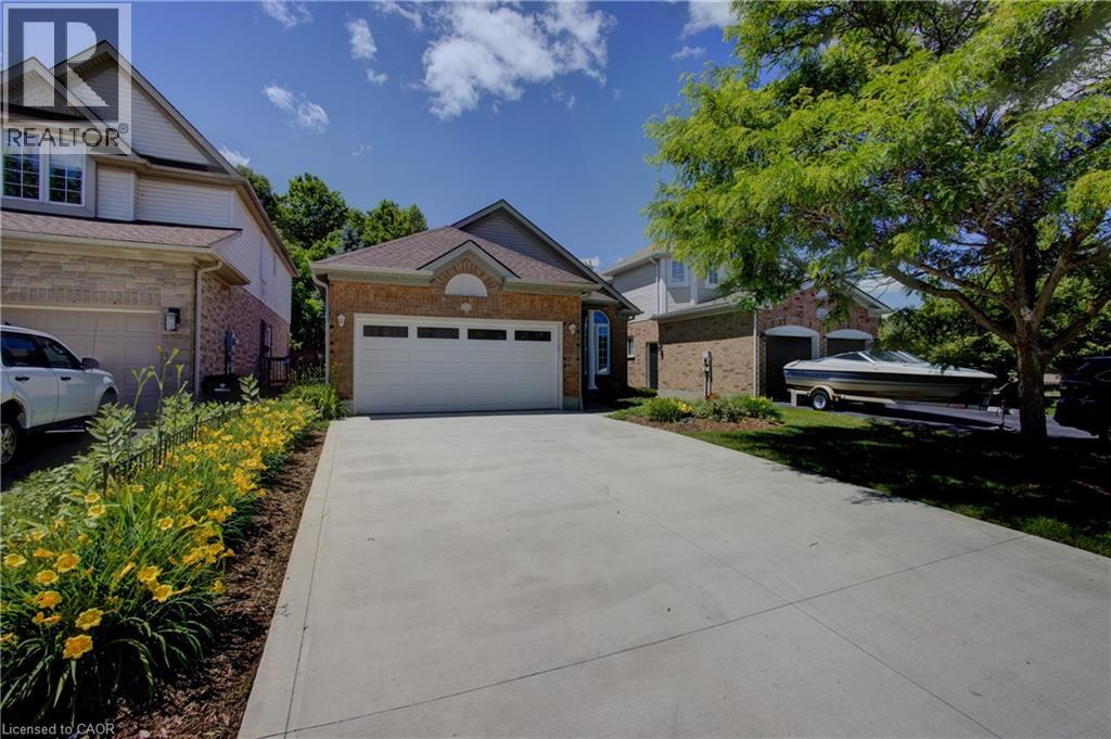 439 WOODROW Drive