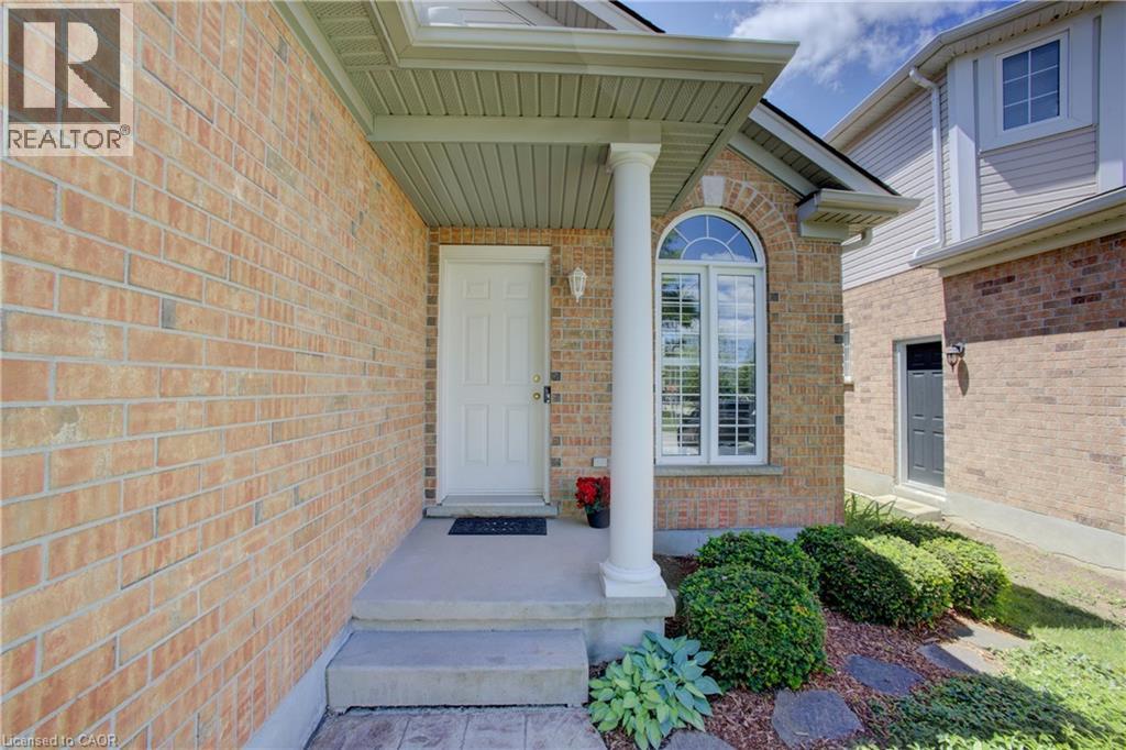 439 WOODROW Drive