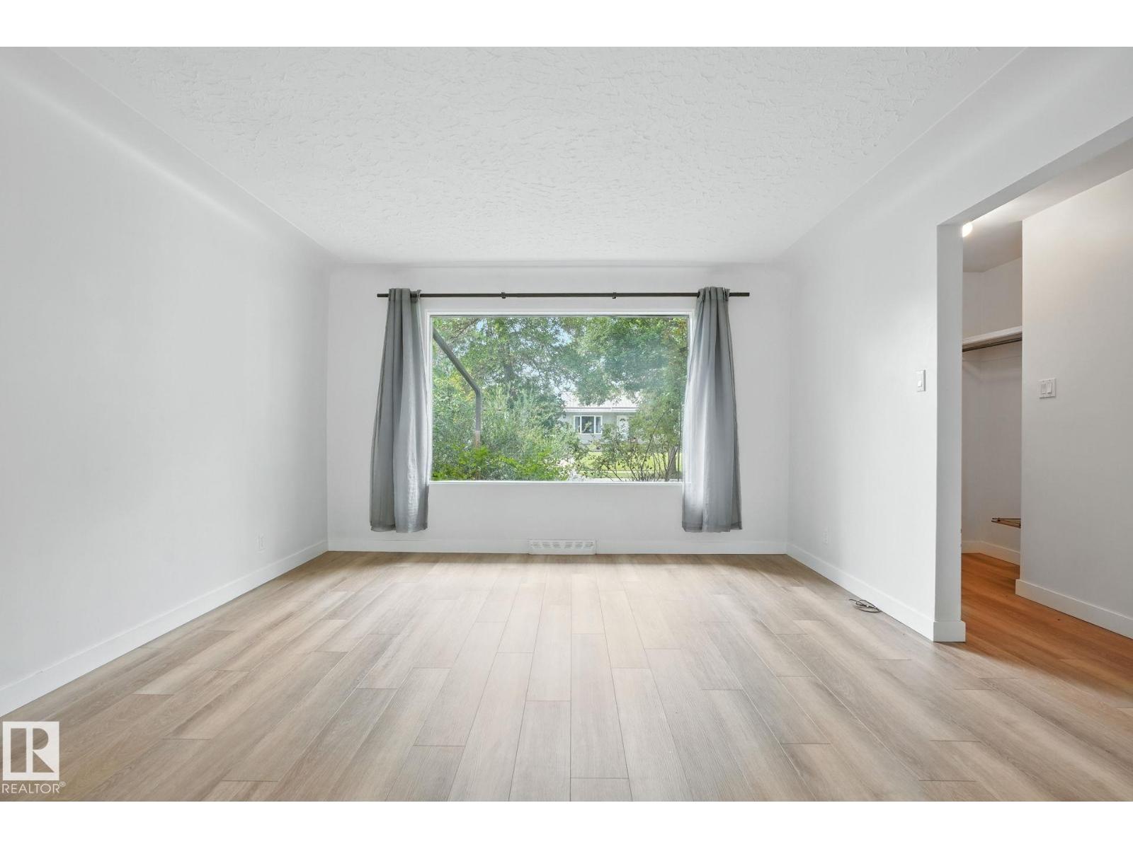 10939 148 ST NW