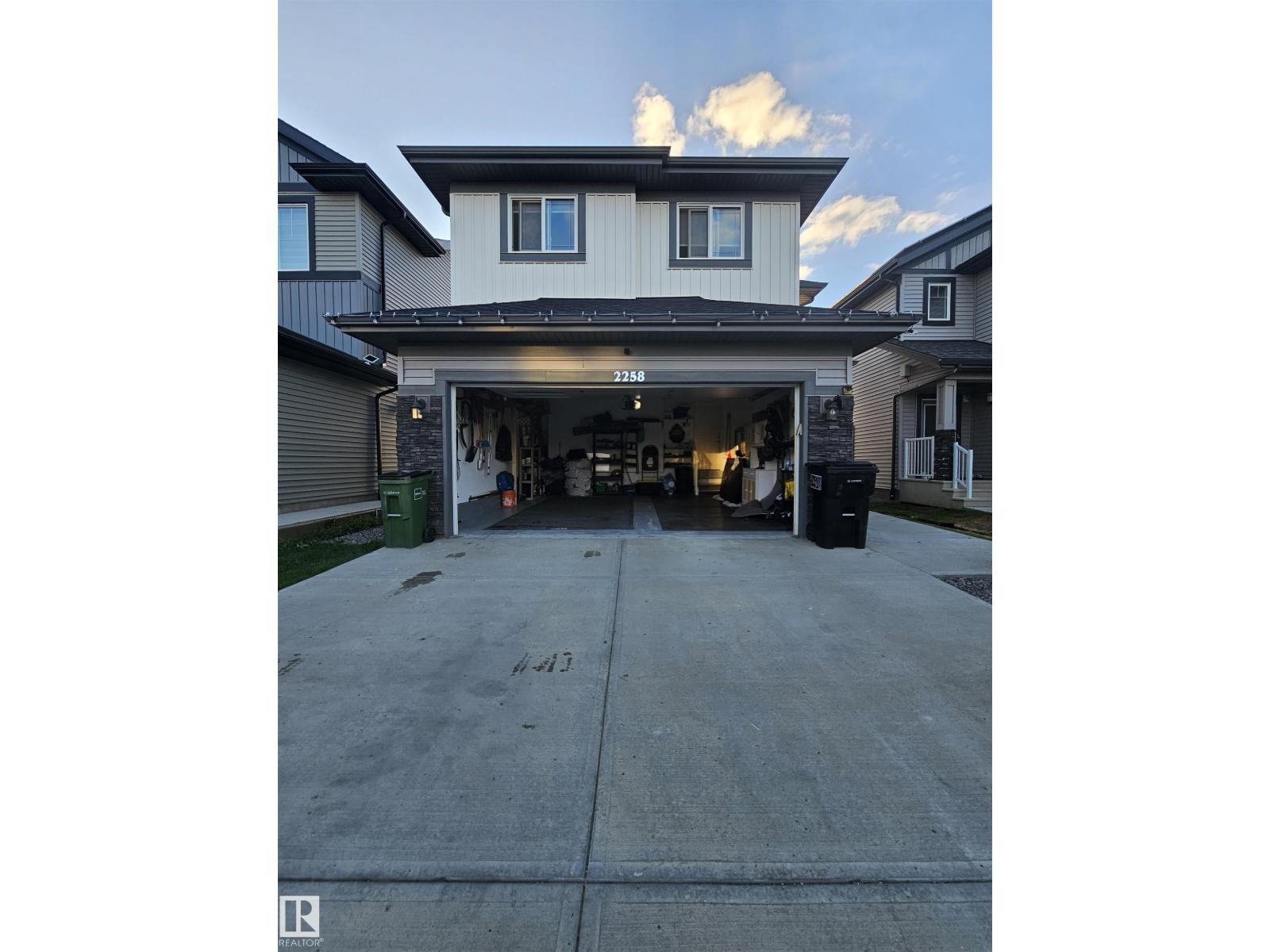 2258 57 ST SW