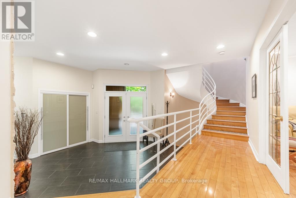 6 RYAN COURT