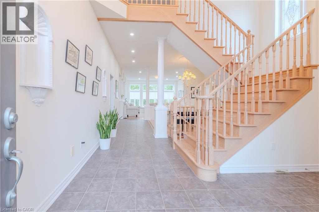 79 MOORLAND Crescent