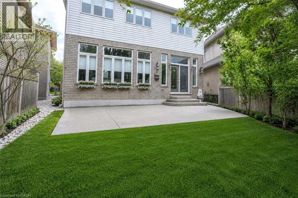 79 MOORLAND Crescent