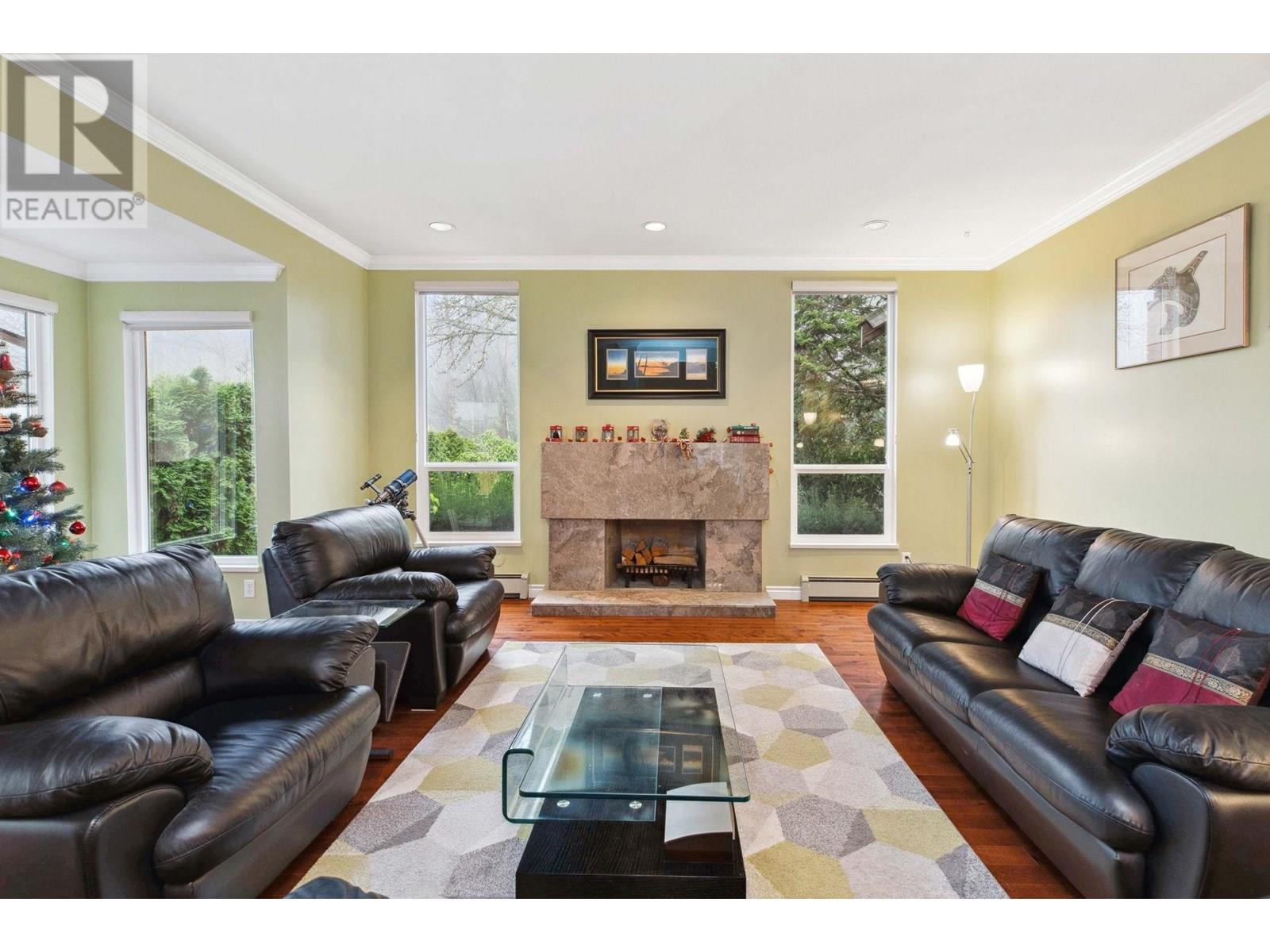 8250 LAKEFIELD DRIVE