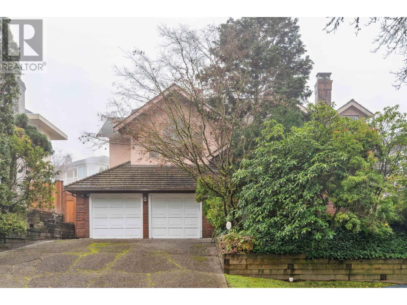 8250 LAKEFIELD DRIVE