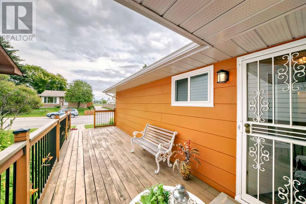 247 Doverview Crescent SE