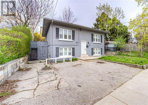 152 BINSCARTH Road Kitchener ON N2M3E5