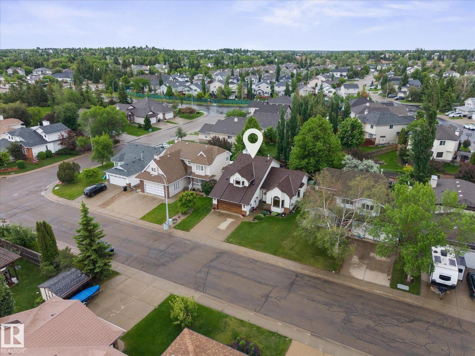 5 CANTERBURY LN