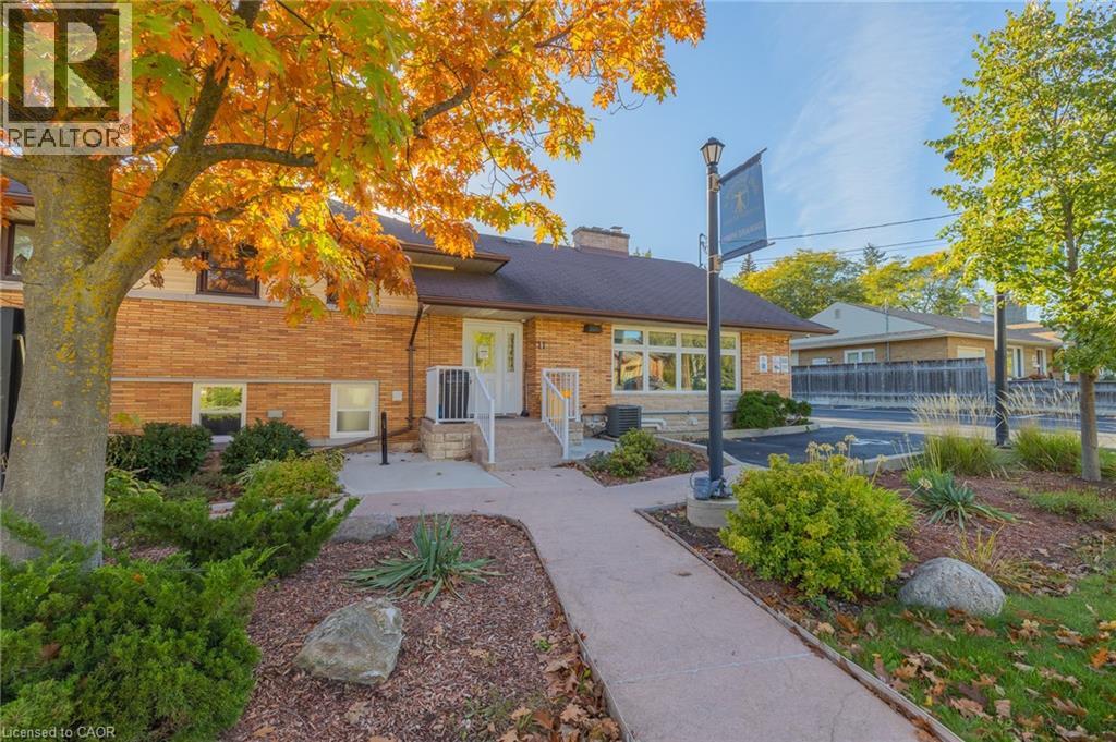 11 BELMONT Avenue W