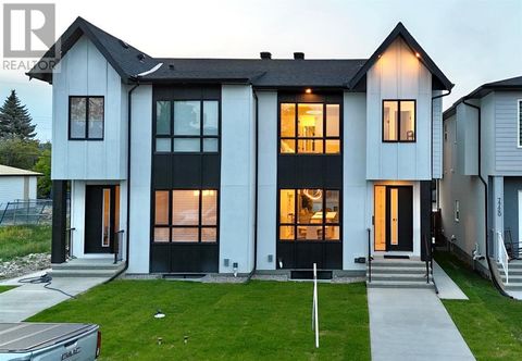 7722 46 Avenue NW Calgary AB T3B1Y2