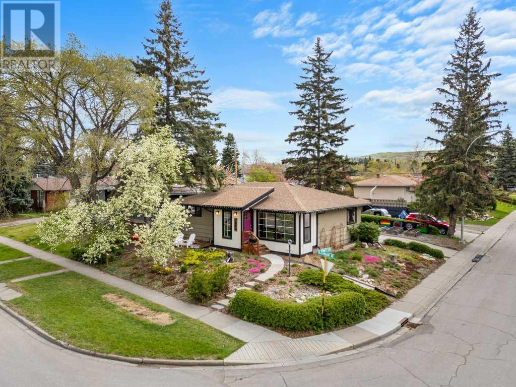 1260 Northmount Drive NW