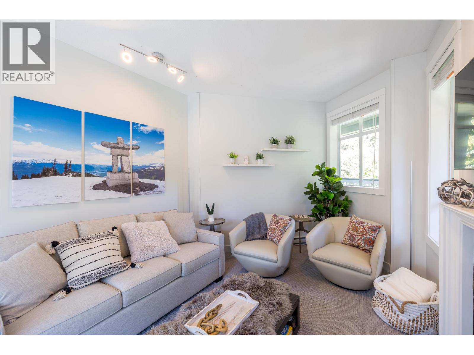 311 4405 BLACKCOMB WAY