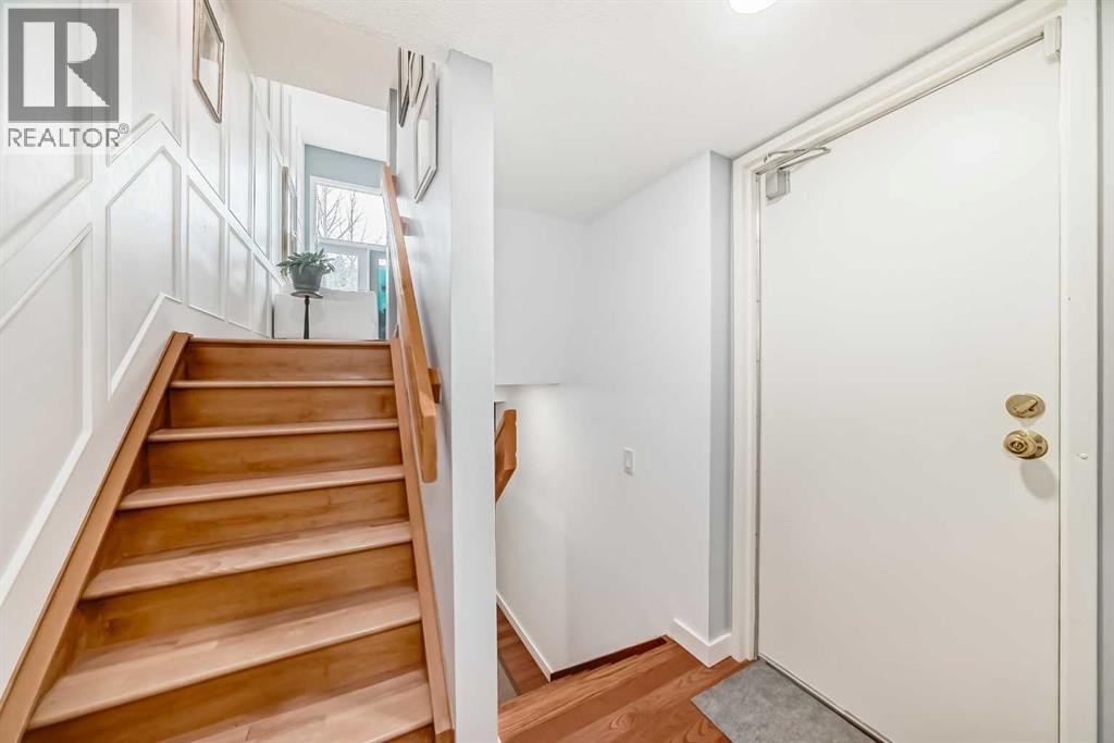 340 Point Mckay Gardens NW