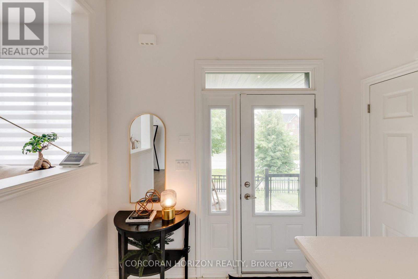 15 MOUNTAINSIDE CRESCENT