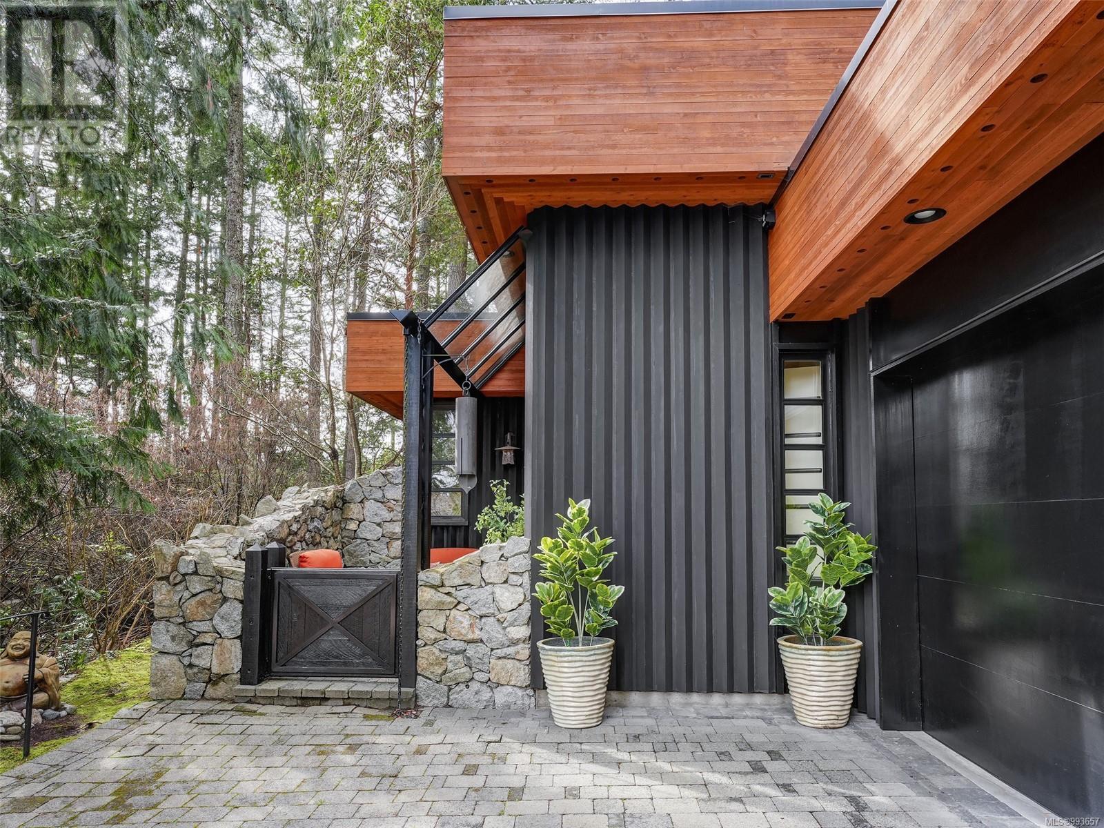 5294 Deerpath Rd