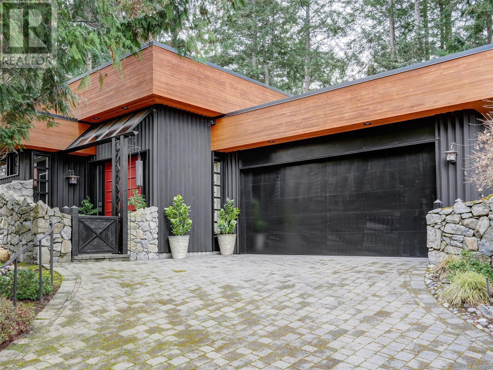 5294 Deerpath Rd