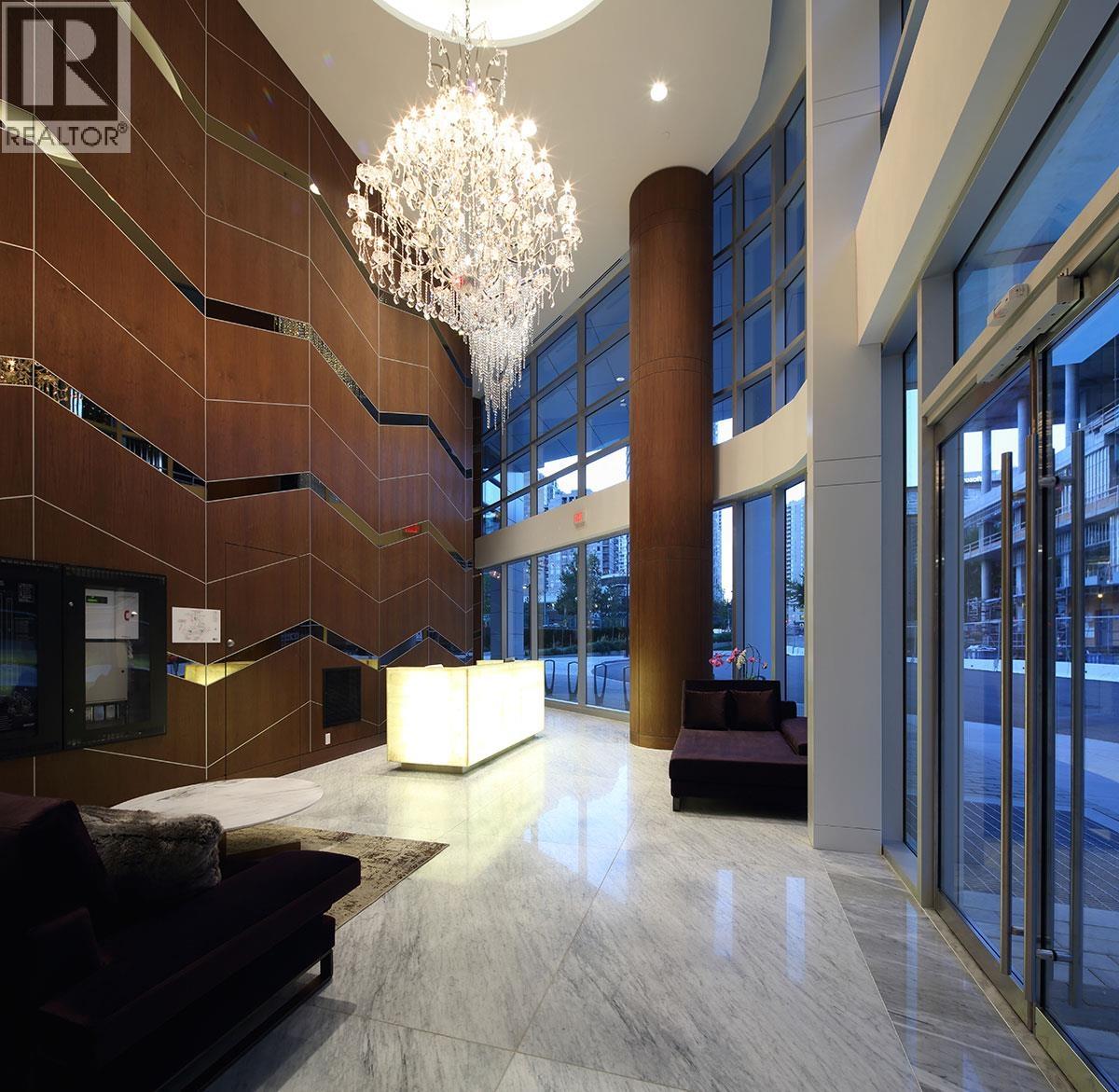 608 68 SMITHE STREET