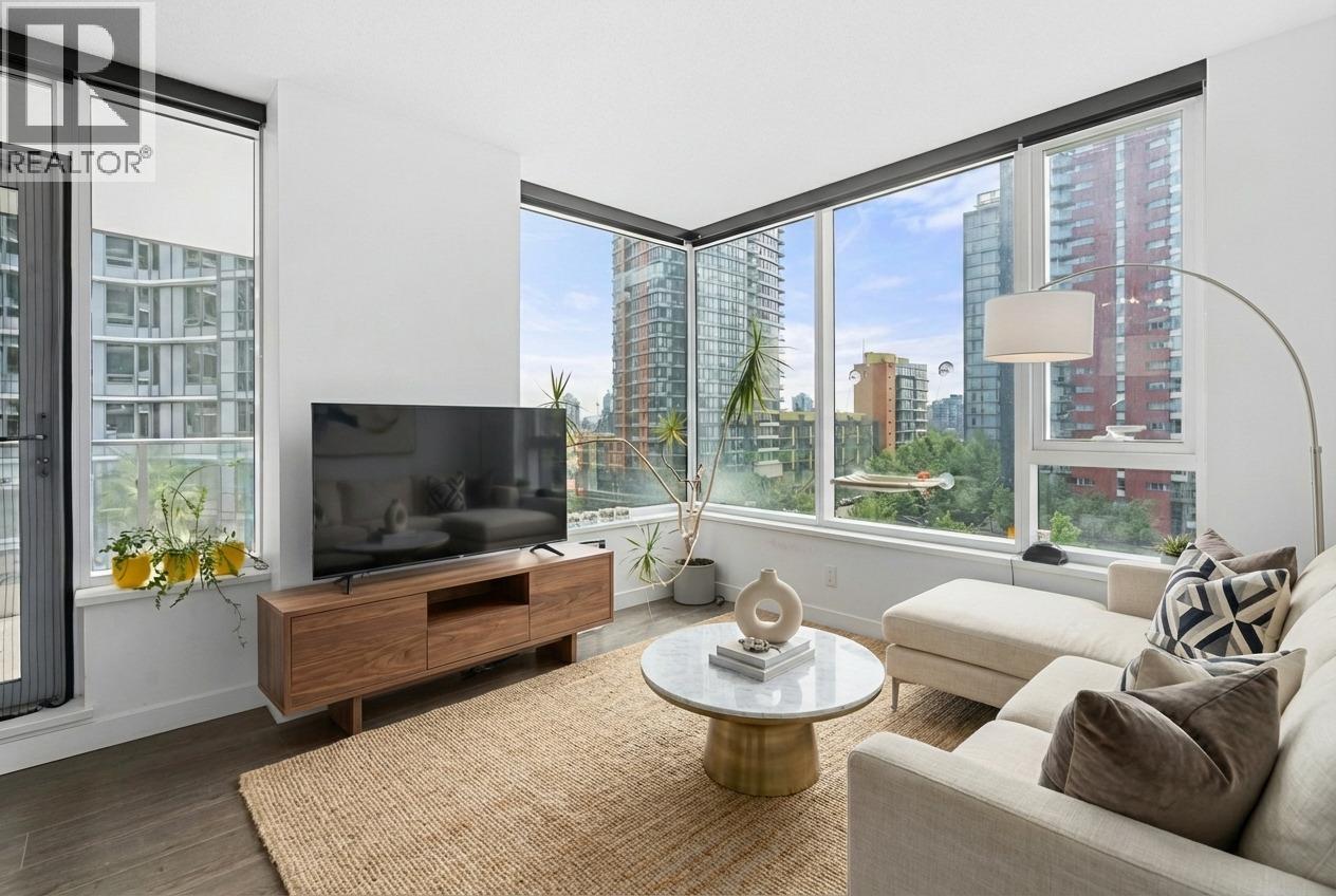 608 68 SMITHE STREET