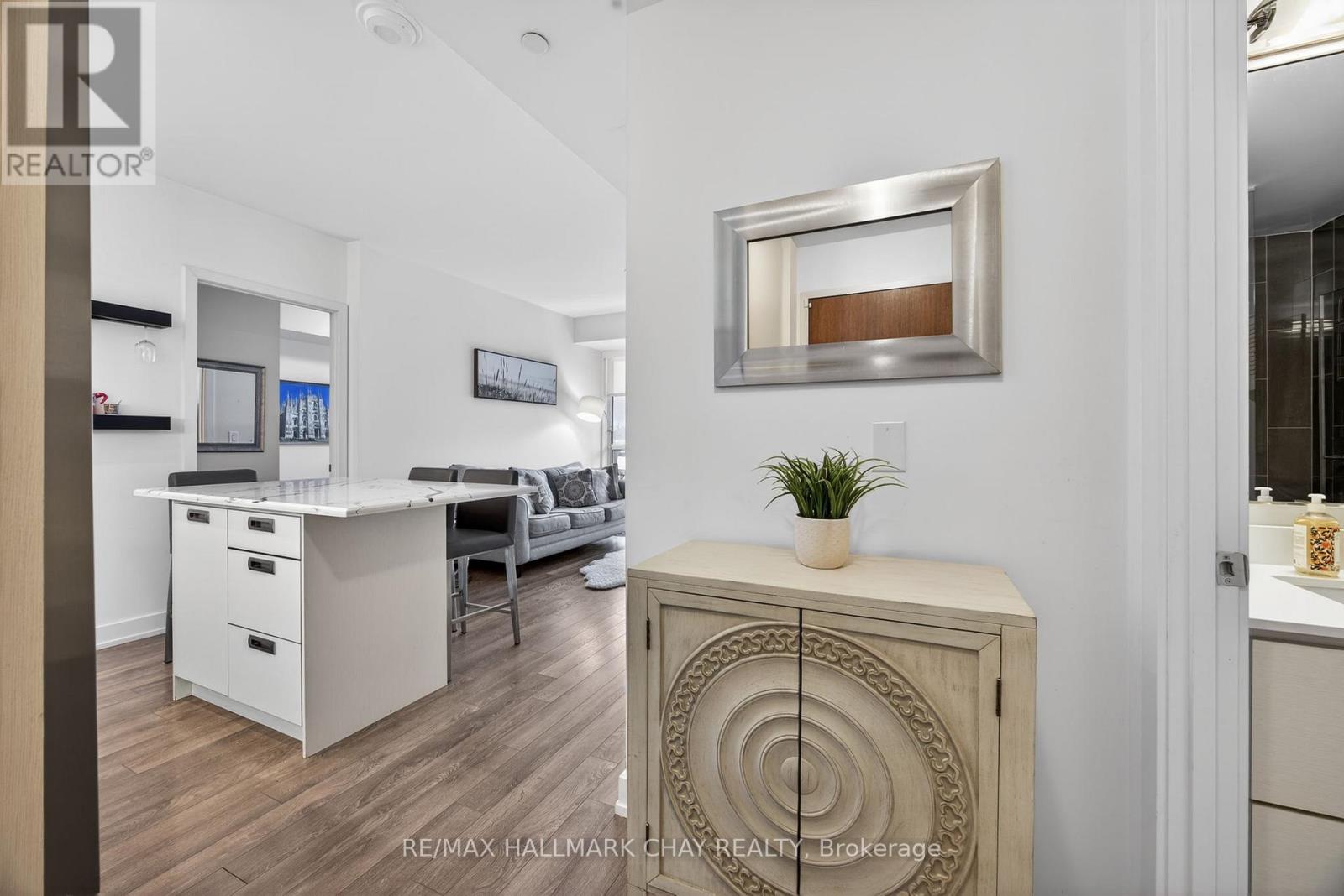 C315 - 301 SEA RAY AVENUE