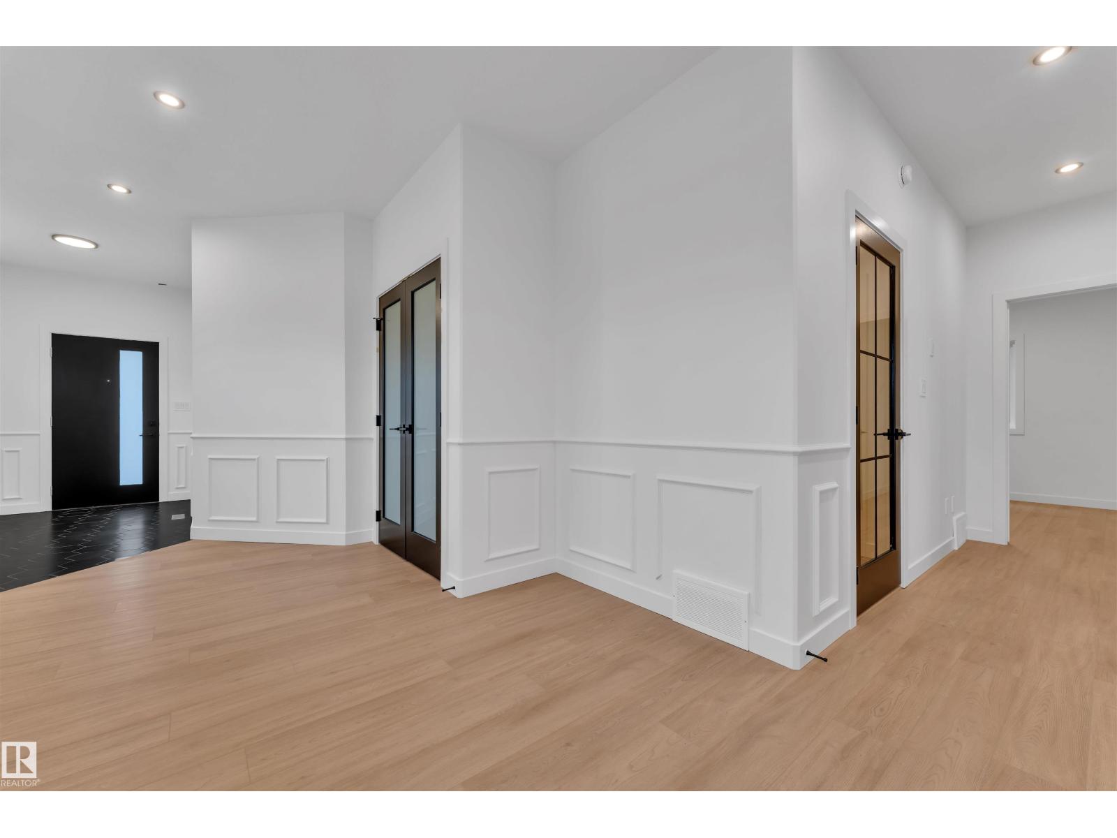 27 ELDRIDGE PT