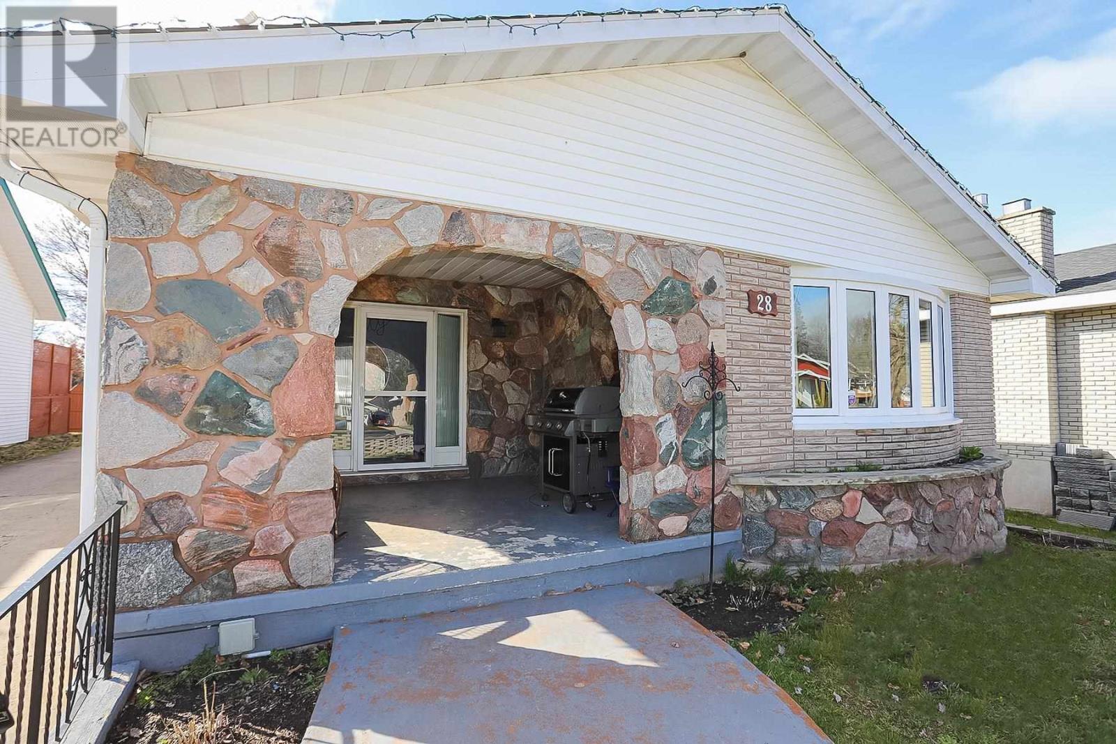 Homes for Sale Sault Ste. Marie 28 Robin ST