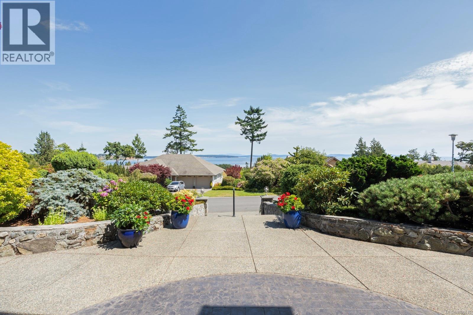 7012 Island View Pl