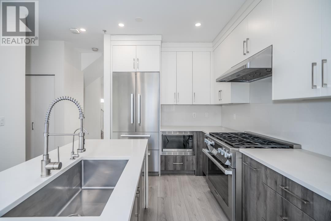 961 W 59TH AVENUE