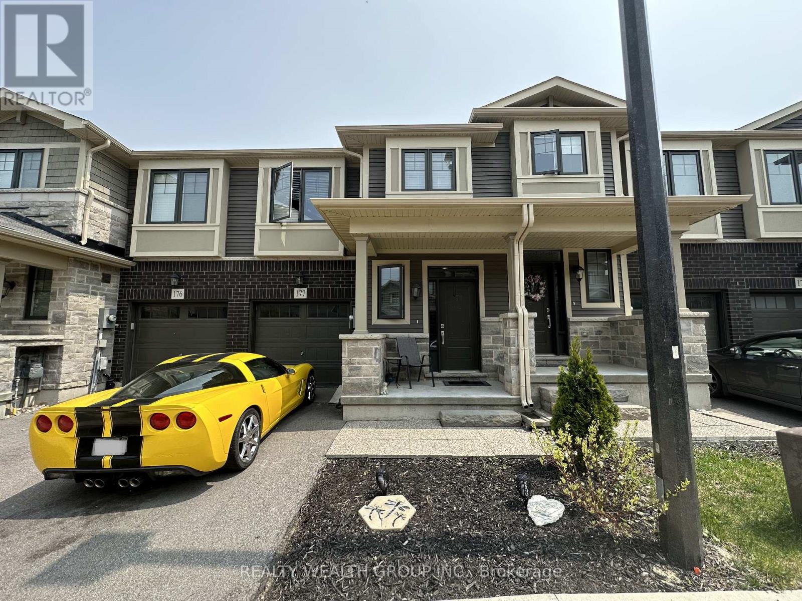 Photo 1 of 25 — 177 - 1890 RYMAL ROAD E Unit 177, Hamilton (Stoney Creek), ON L0R1P0
