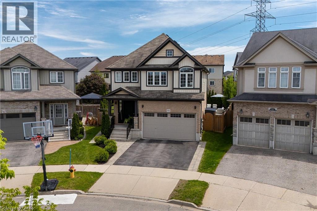 916 STEEPLERIDGE Court