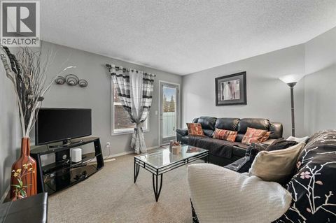 165 Saddlebrook Point NE Calgary AB T3J0G3
