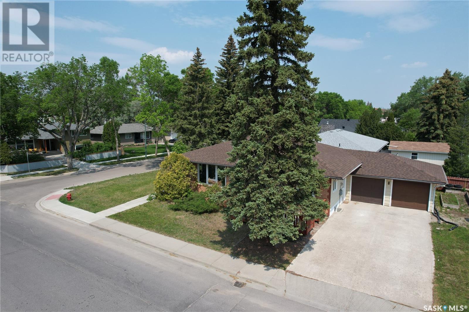 1 CALDER CRESCENT
