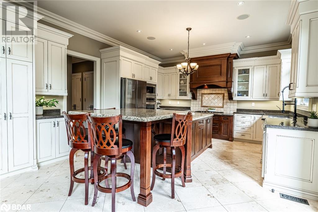 32 GALLAGHER Crescent