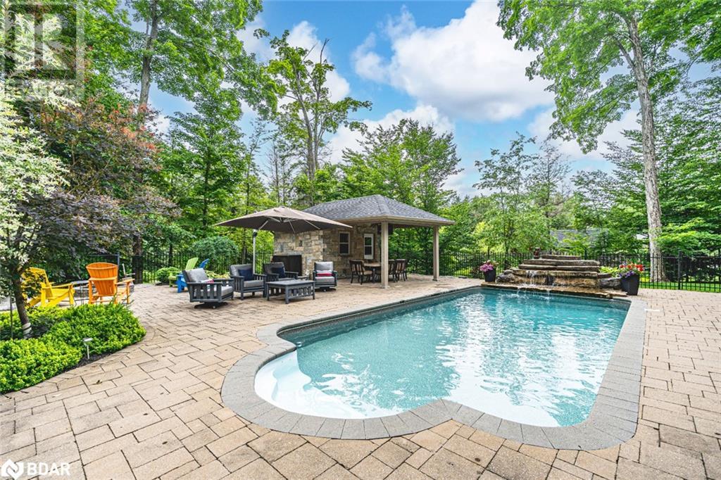 32 GALLAGHER Crescent