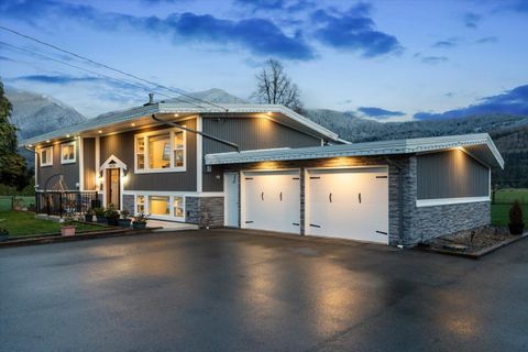 49176 PRAIRIE CENTRAL ROAD|East Chilliwack Chilliwack BC V2P6H3