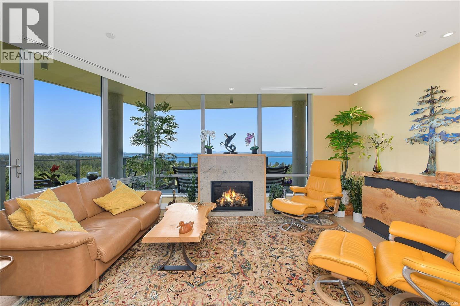 403 5388 Hill Rise Terr