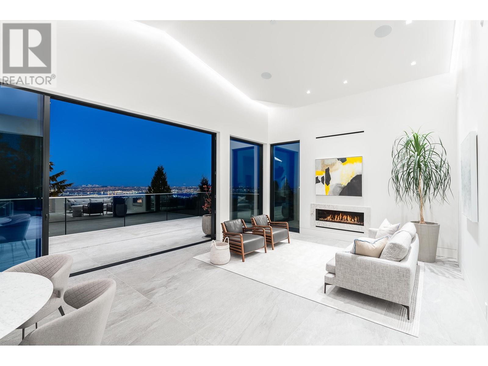 535 CRAIGMOHR DRIVE