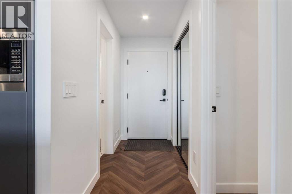 215, 8505 Broadcast Avenue SW