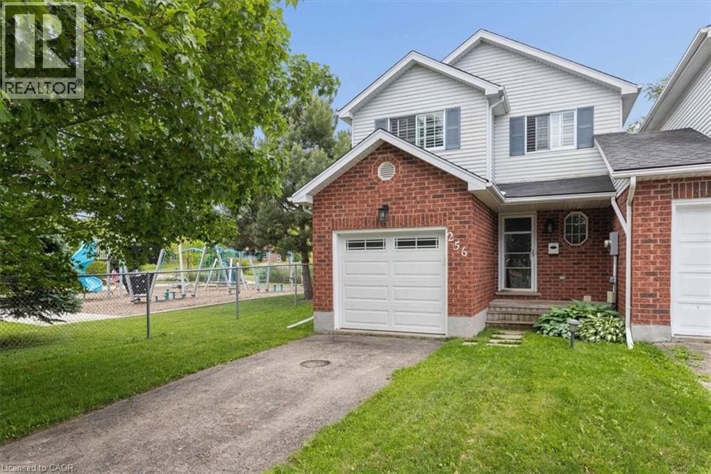 256 TAIT Crescent